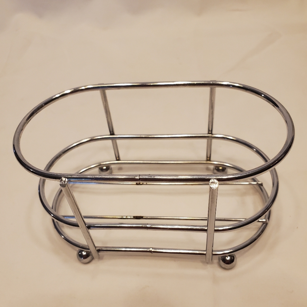 Chrome Wire Salt And Pepper Shakers Condiment Tray